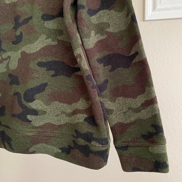Boys Old Navy 3/4 Zip Camo Pullover - Picture 5 of 10